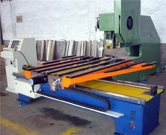 伺(si)服數(shu)控送(song)料機(ji) 伺服(fu)數控(kong)送料(liao)機