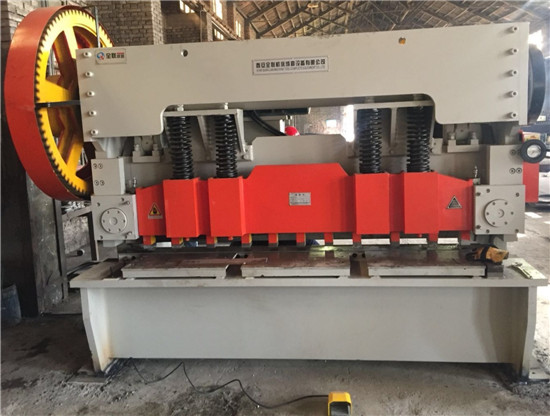 機械剪闆(pan)機