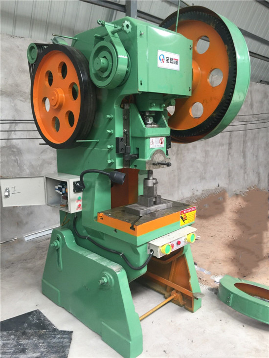 可傾式(shi)壓力機(ji) 可傾式(shi)壓力機(ji)