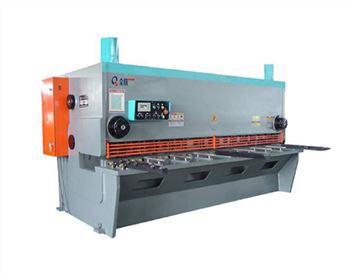 河南液壓(ya)閘式數控(kong)剪闆機