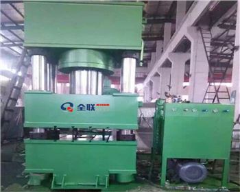 Y32四柱(zhu)液壓(ya)機