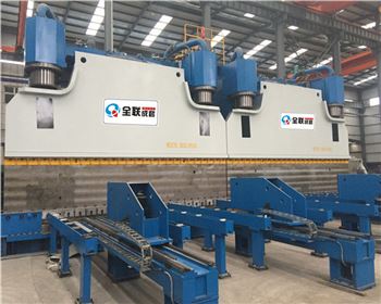 2-WC67K系列(lie)雙機(ji)聯動(dong)數控(kong)折彎(wan)機