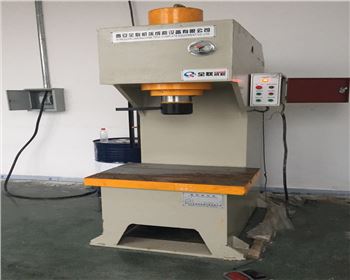 單柱液(ye)壓機維(wei)修改造(zao)