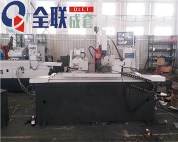 外圓(yuan)磨床(chuang)維修(xiu)改造(zao)